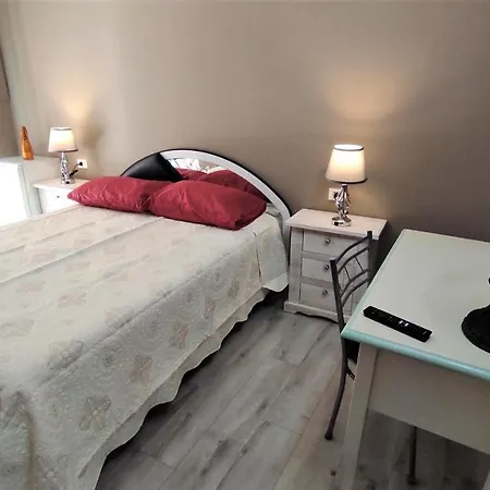 Guest house Claire De Lune *