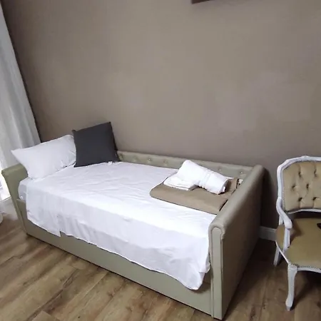 Guest house Claire De Lune *